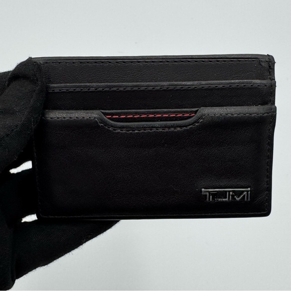 Men’s Wallet Bundle | Gucci, Burberry, Louis Vuitton and Tumi | Good Condition - Picture 8 of 13